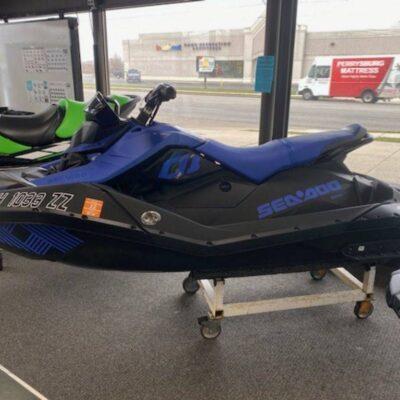 Sea-Doo Spark® Trixx 3-up Rotax® 900 H.O. ACE